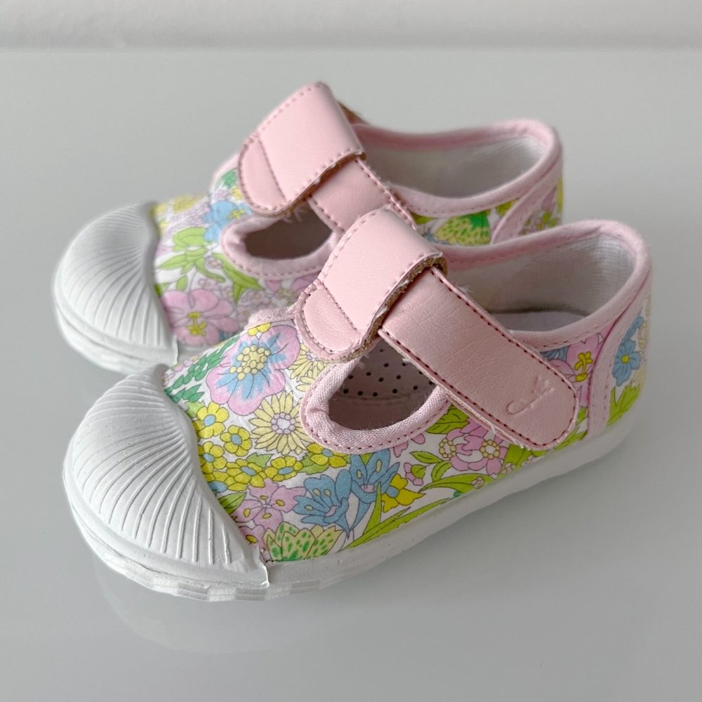 Jacadi Baby girl sandals in Liberty fabric Sz 20